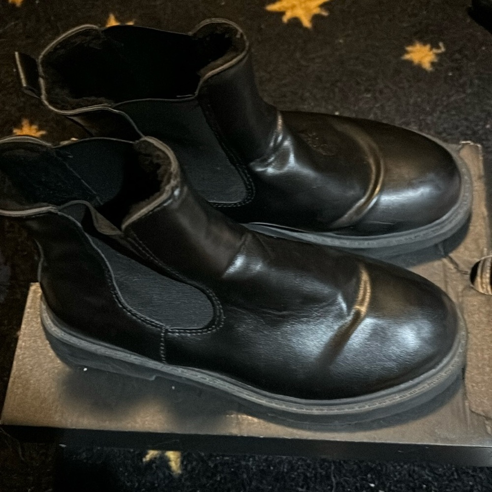 Black boots